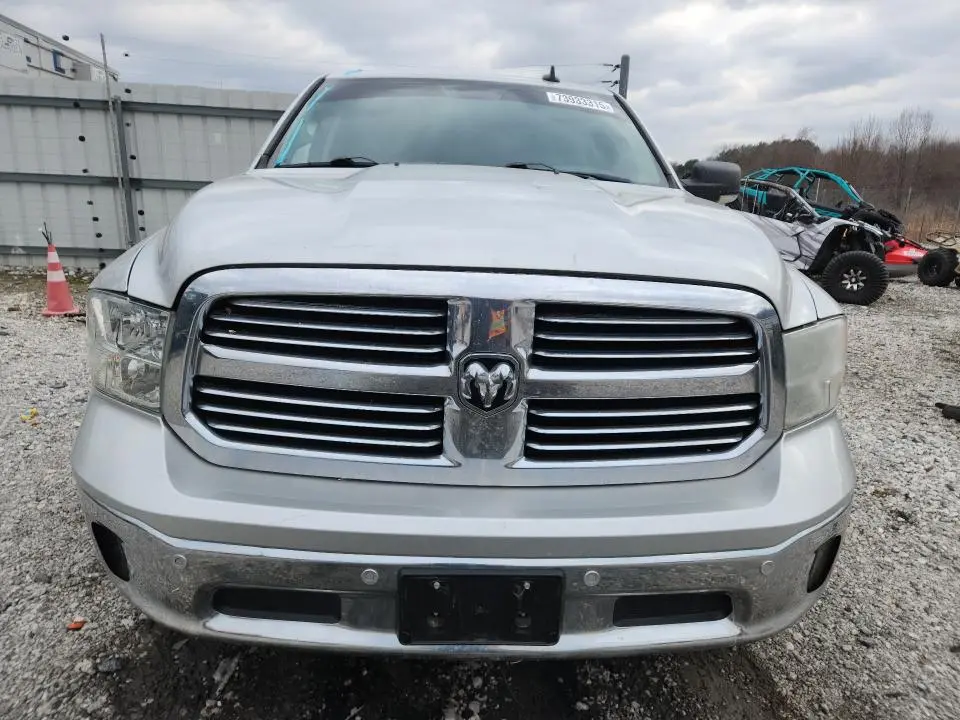 2018 RAM 1500 SLT  