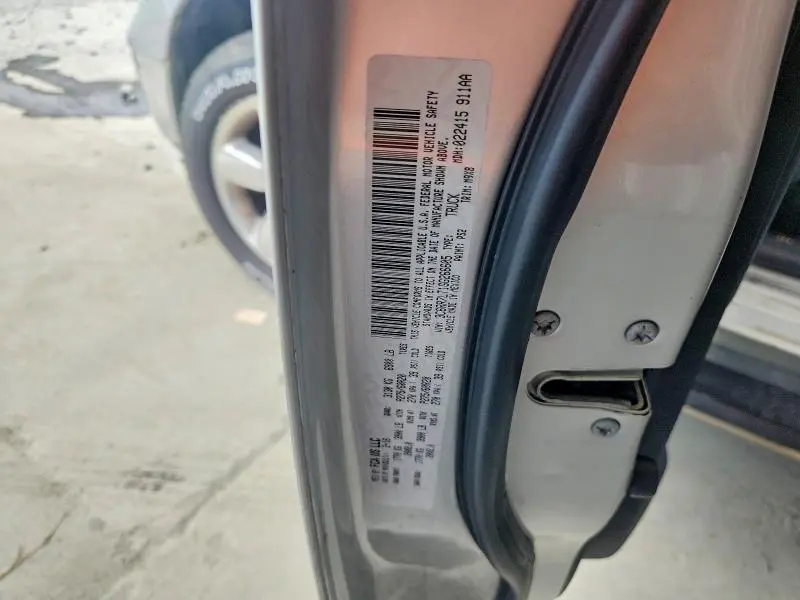 2016 RAM 1500 SLT  