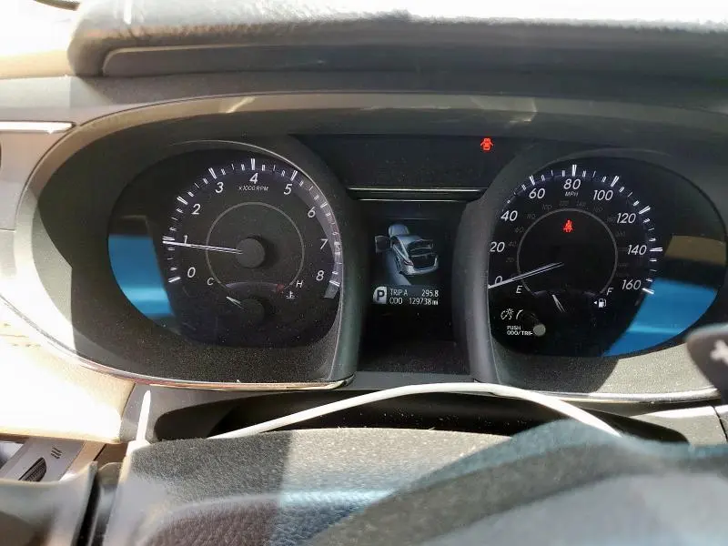 2016 TOYOTA AVALON XLE  