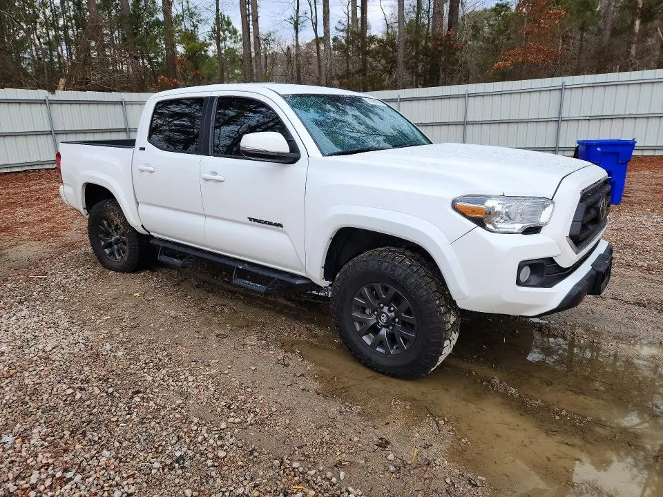 2023 TOYOTA TACOMA SR5 V6  