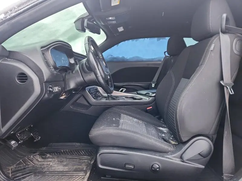 2022 DODGE CHALLENGER SXT  