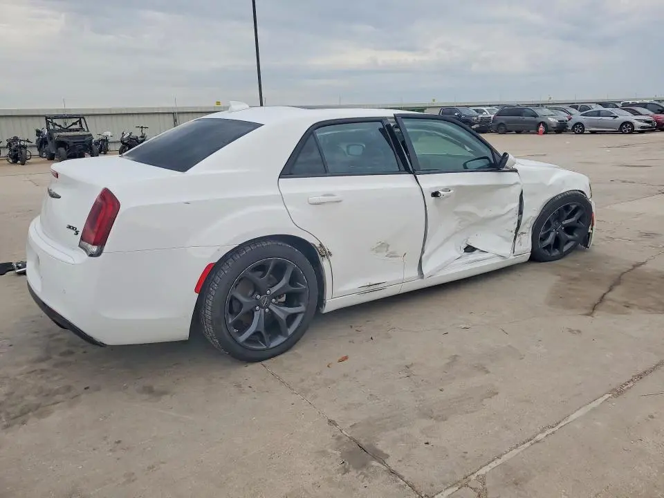 2022 CHRYSLER 300 S  