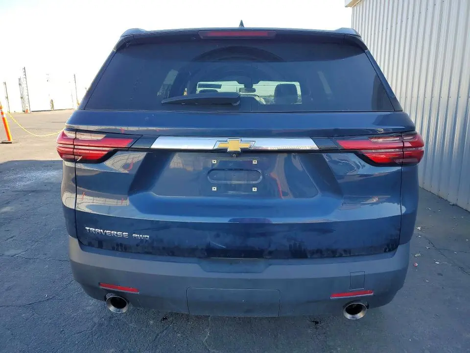 2022 CHEVROLET TRAVERSE LS  