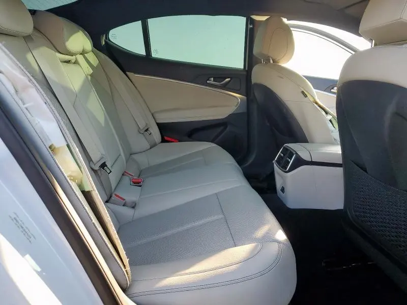 2024 GENESIS G70 BASE  