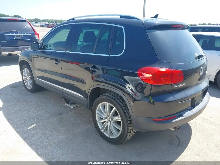 2012 VOLKSWAGEN TIGUAN SE