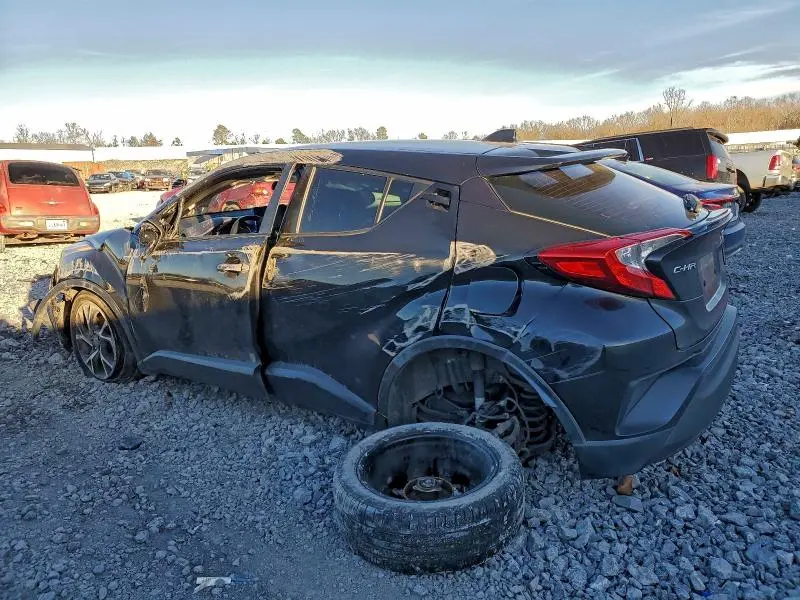 2021 TOYOTA C-HR XLE  