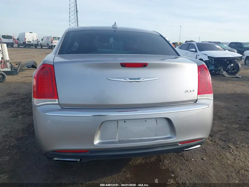 2016 CHRYSLER 300 LIMITED