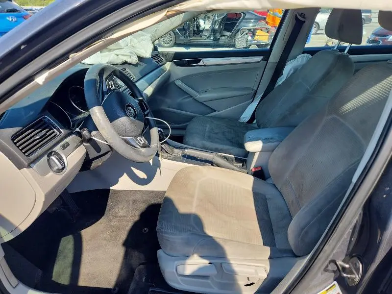 2016 VOLKSWAGEN PASSAT S  