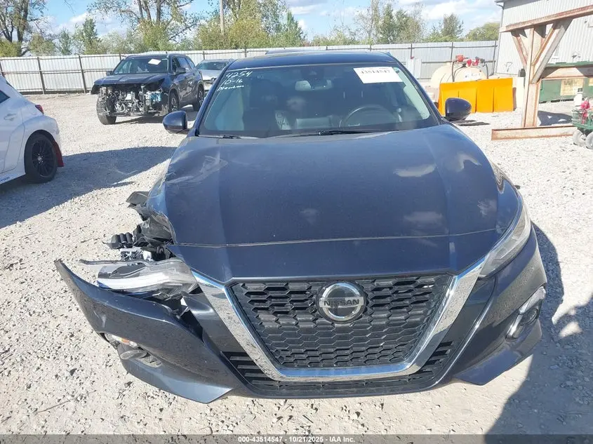 2022 NISSAN ALTIMA PLATINUM INTELLIGENT AWD