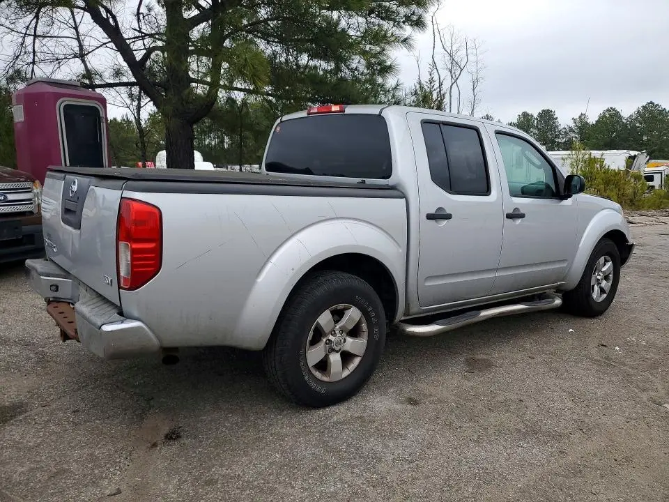 2011 NISSAN FRONTIER S  