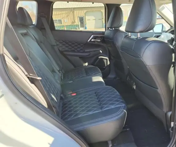 2024 MITSUBISHI OUTLANDER SEL  