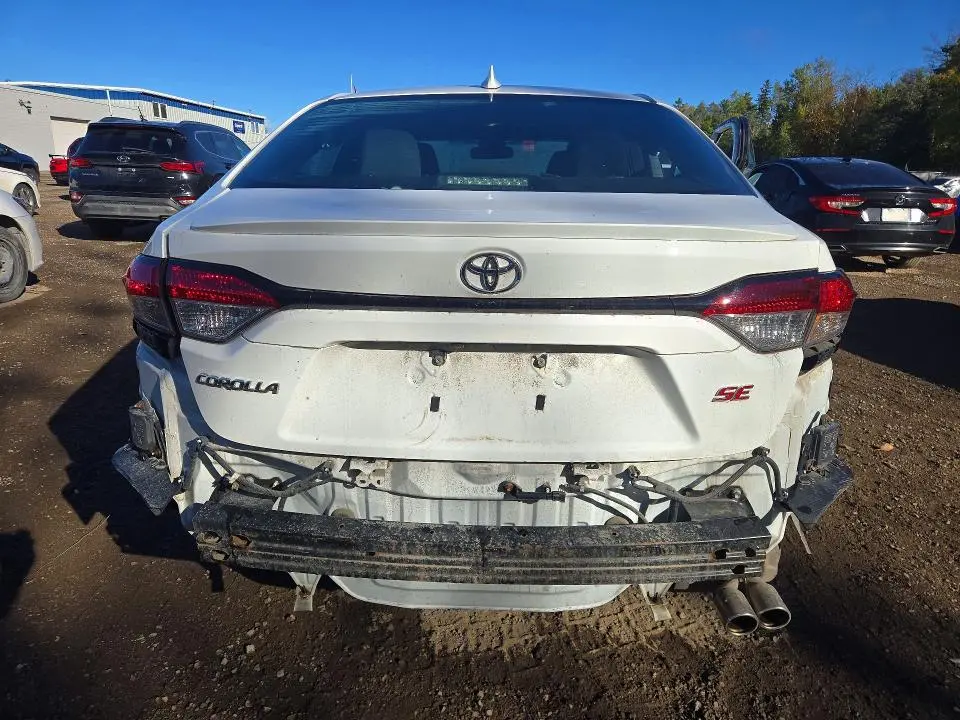 2022 TOYOTA COROLLA SE  
