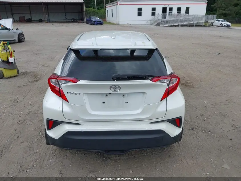 2020 TOYOTA C-HR LE