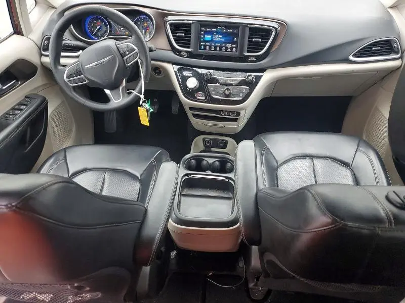 2021 CHRYSLER VOYAGER LXI  