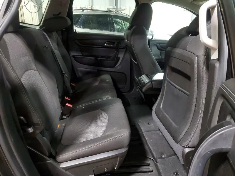 2015 CHEVROLET TRAVERSE LT  