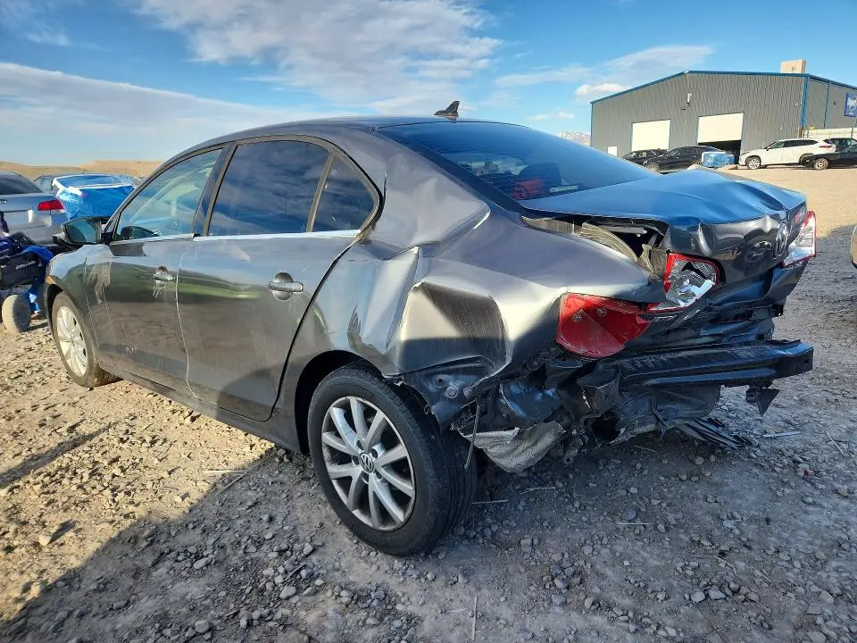 2013 VOLKSWAGEN JETTA SE  
