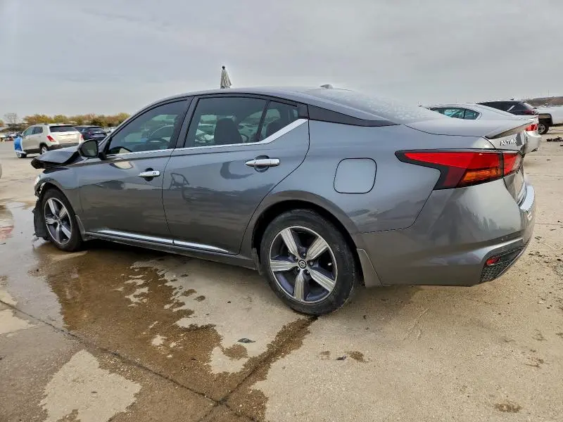 2021 NISSAN ALTIMA SV  