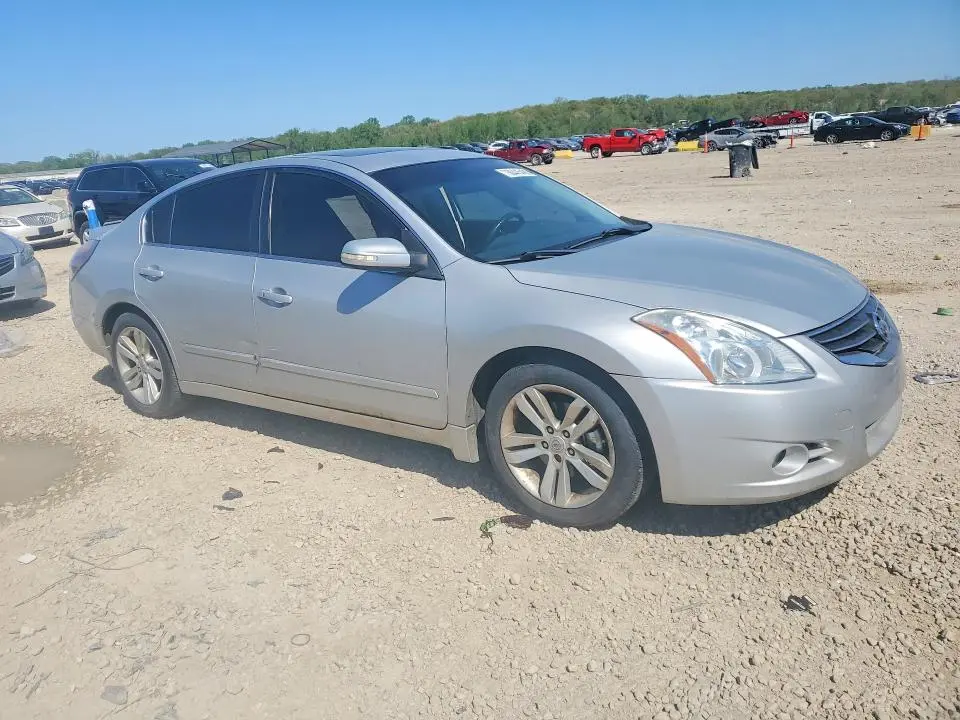 2011 NISSAN ALTIMA SR  