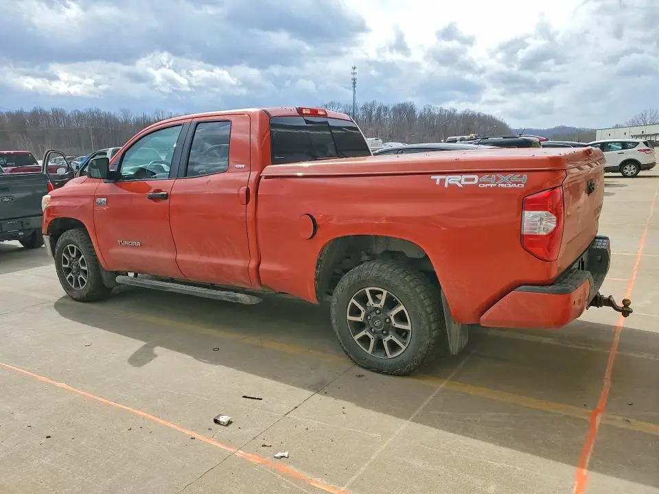2017 TOYOTA TUNDRA SR5  