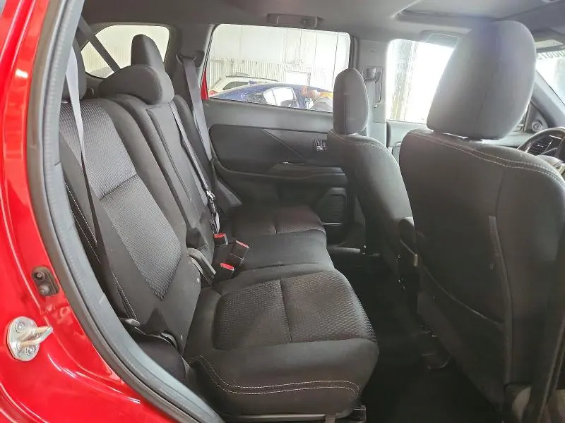 2018 MITSUBISHI OUTLANDER SE  