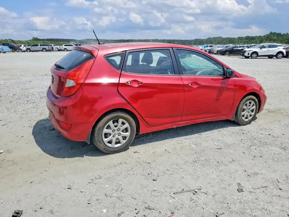 2012 HYUNDAI ACCENT GS  
