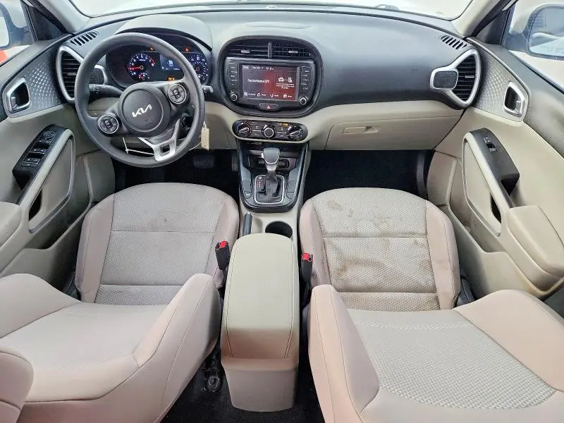 2022 KIA SOUL LX  