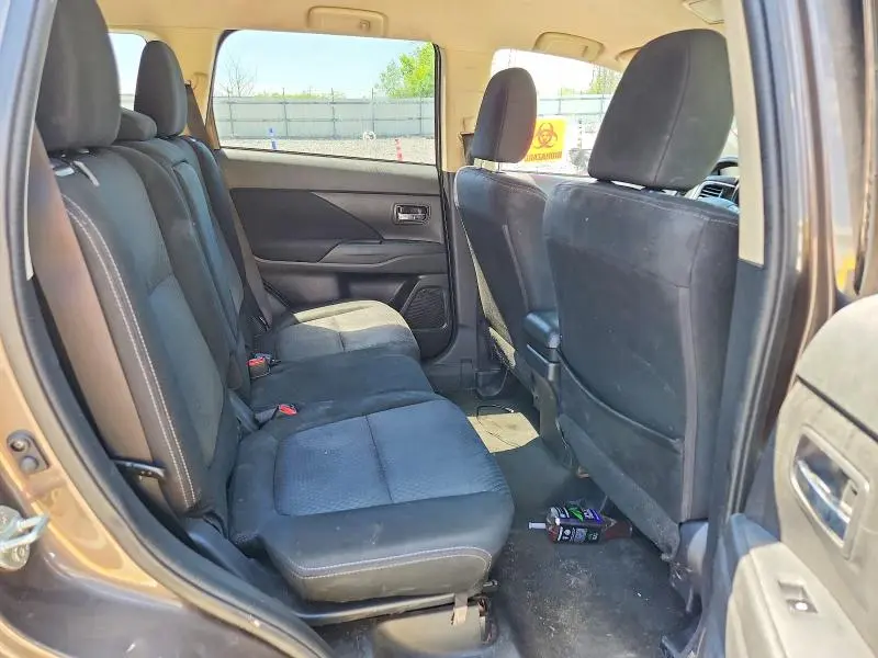 2018 MITSUBISHI OUTLANDER SE  