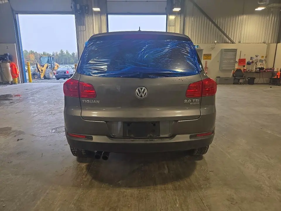 2012 VOLKSWAGEN TIGUAN S  