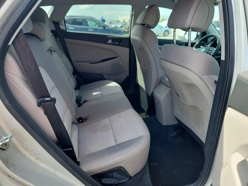 2016 HYUNDAI TUCSON SE  