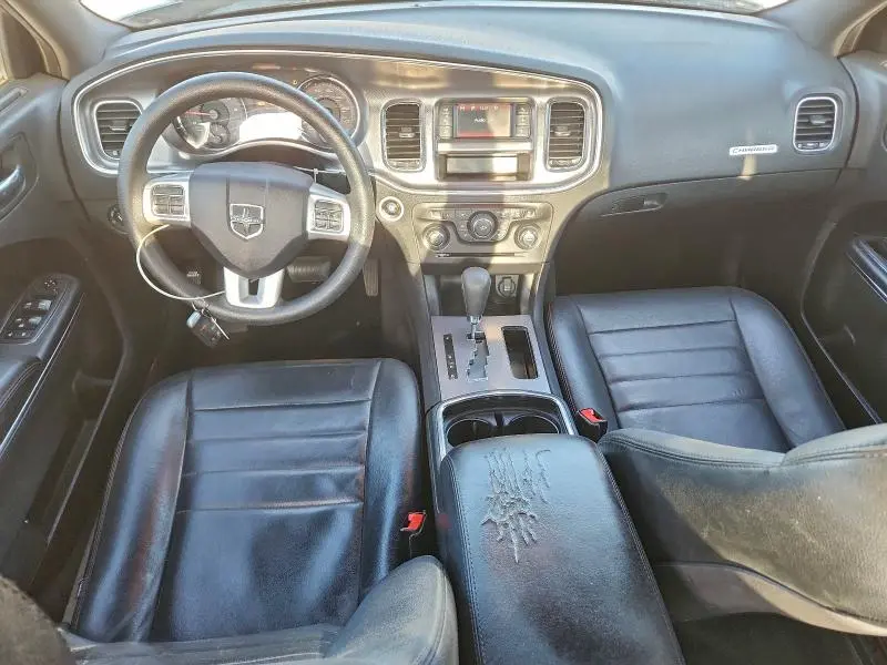 2013 DODGE CHARGER SE  