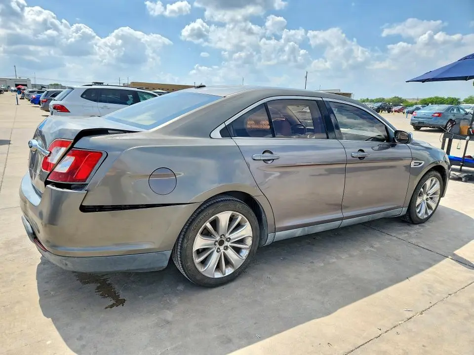 2011 FORD TAURUS LIMITED  