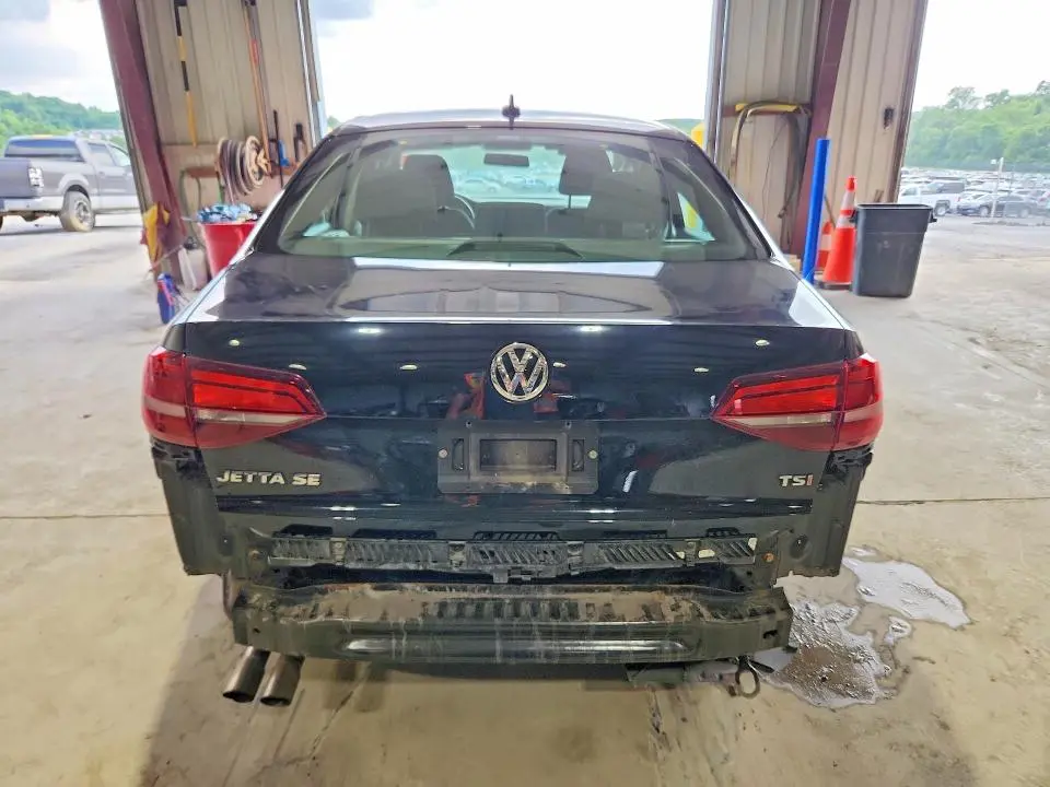 2016 VOLKSWAGEN JETTA SE  