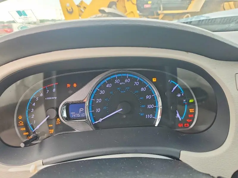 2013 TOYOTA SIENNA LIMITED 7-PASSENGER  