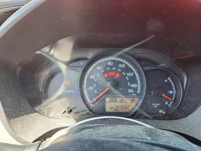 2015 TOYOTA YARIS 5-DOOR L  