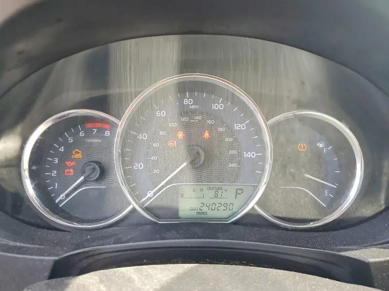 2015 TOYOTA COROLLA LE PLUS  