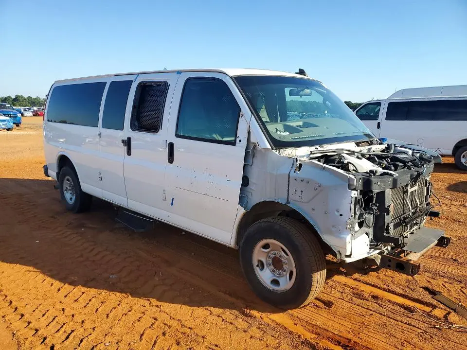 2020 GMC SAVANA G3500 LS  