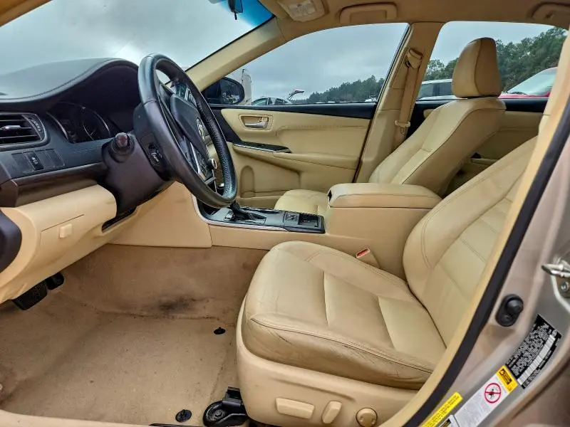 2016 TOYOTA CAMRY LE  