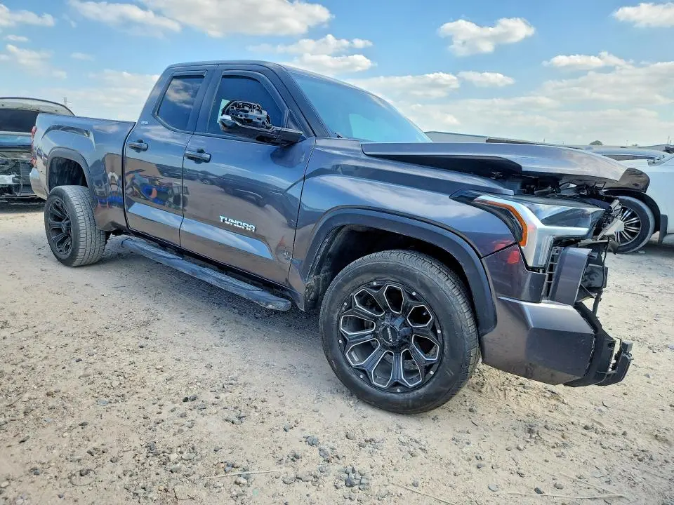 2024 TOYOTA TUNDRA DOUBLE CAB SR  