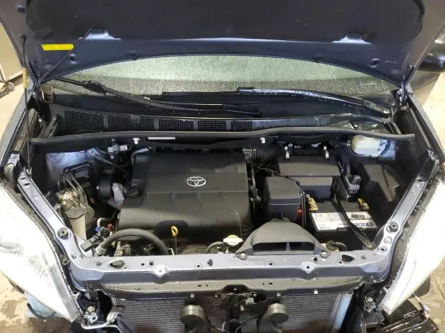 2015 TOYOTA SIENNA   