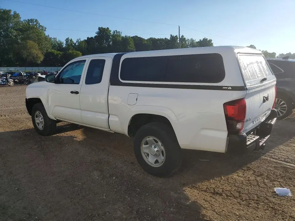 2018 TOYOTA TACOMA SR  