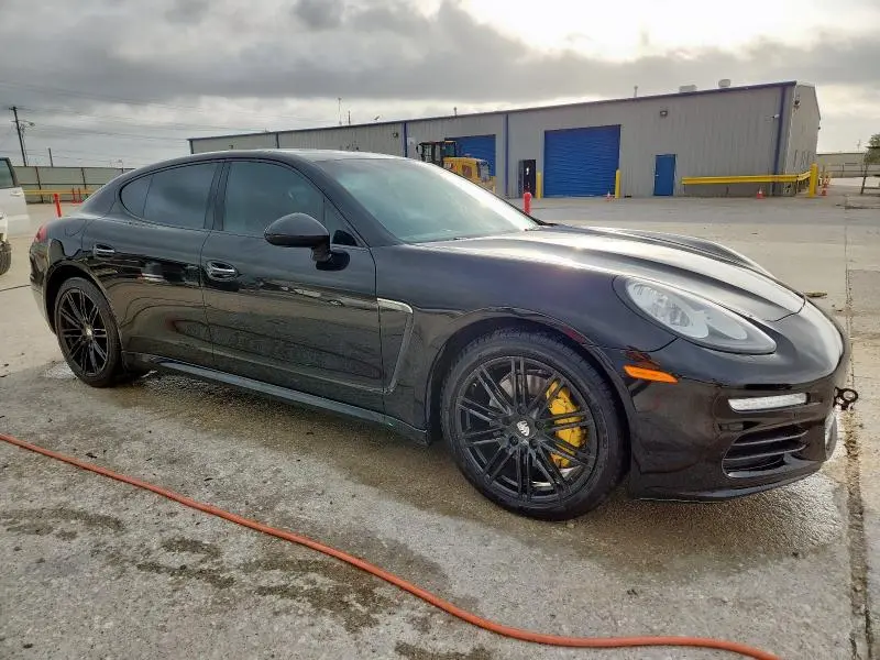 2015 PORSCHE PANAMERA 2  