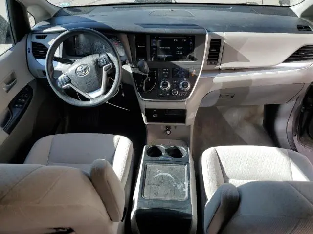 2015 TOYOTA SIENNA LE  