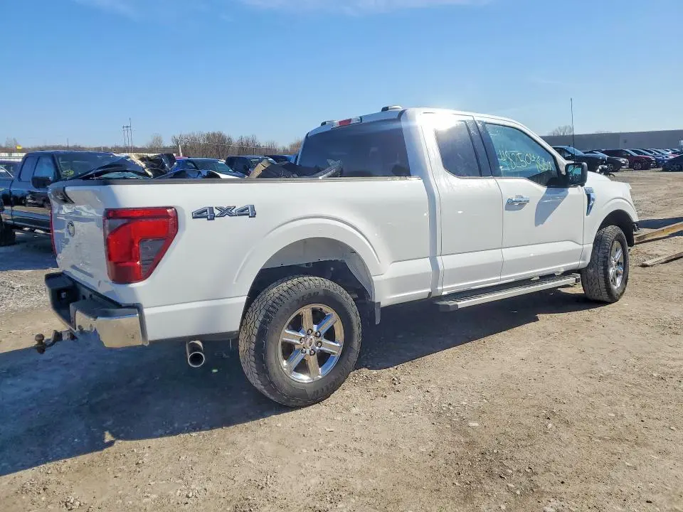 2024 FORD F150 XLT  