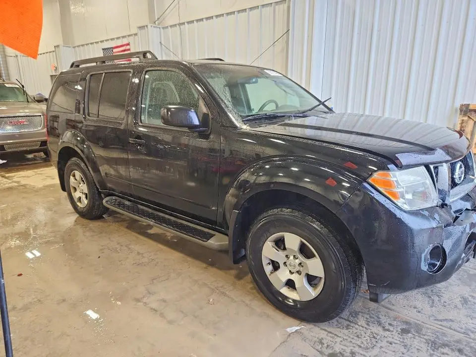 2010 NISSAN PATHFINDER S  