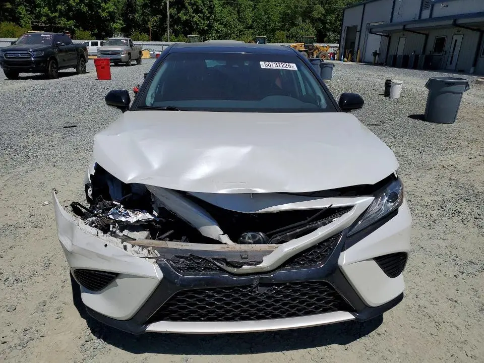 2020 TOYOTA CAMRY XSE  