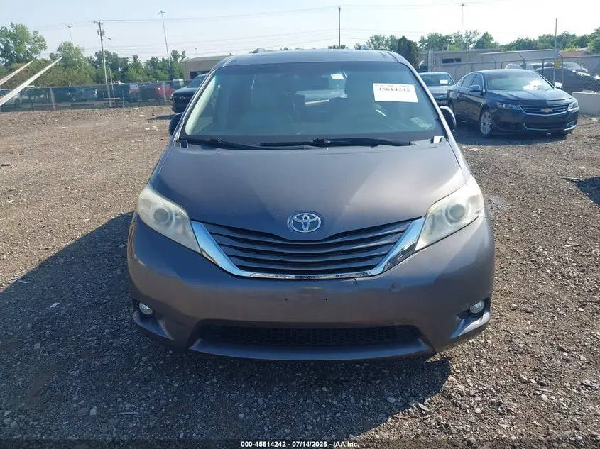 2011 TOYOTA SIENNA XLE V6