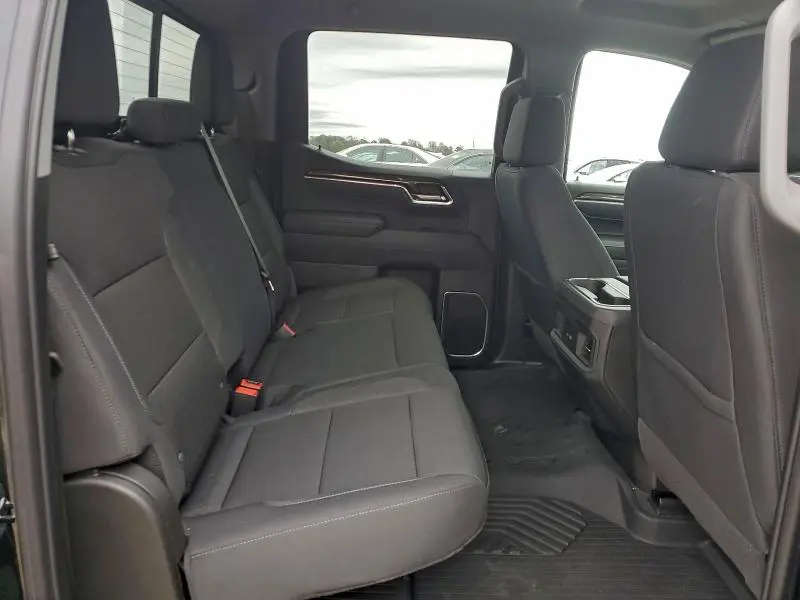 2025 CHEVROLET SILVERADO K1500 LT  