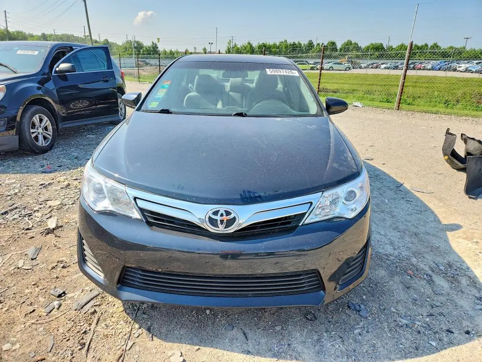 2013 TOYOTA CAMRY LE  