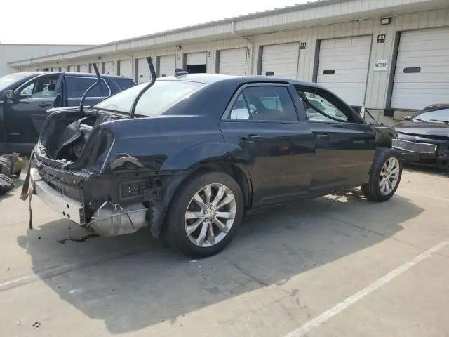2019 CHRYSLER 300 LIMITED  