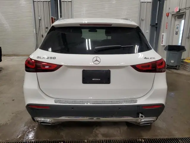 2022 MERCEDES-BENZ GLA 250 4MATIC  